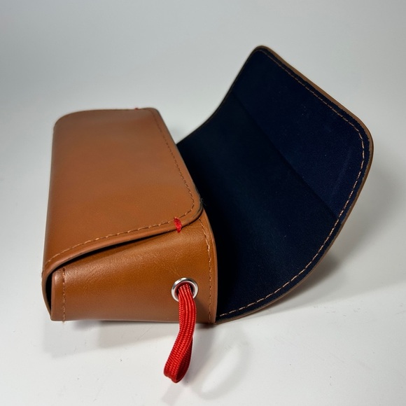 Fossil brown leather glasses case - Picture 6 of 8